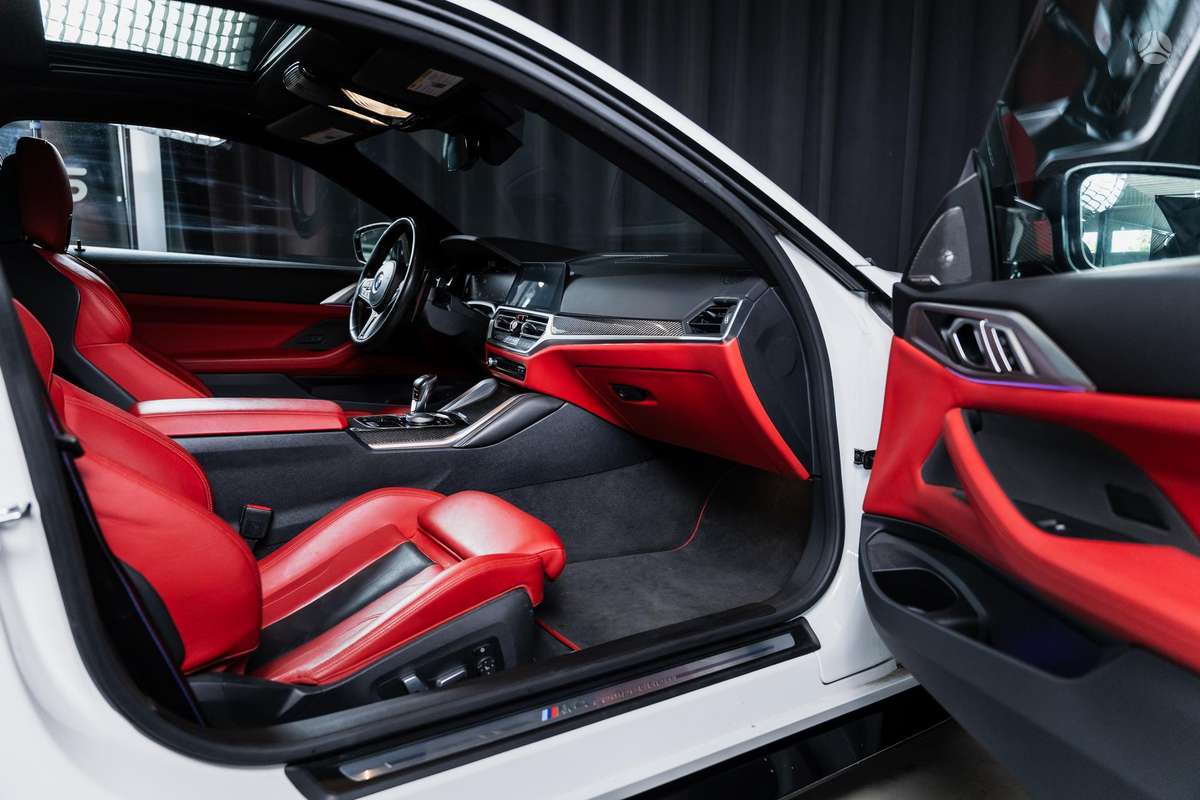 BMW M4, 3.0 l., coupe