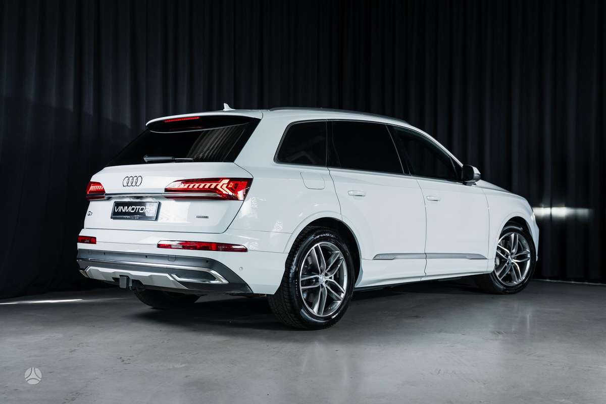 Audi Q7, 3.0 l., off-road / crossover