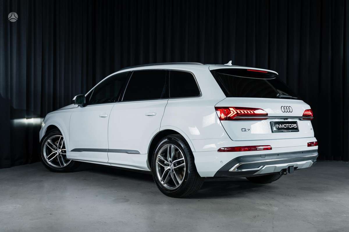Audi Q7, 3.0 l., off-road / crossover