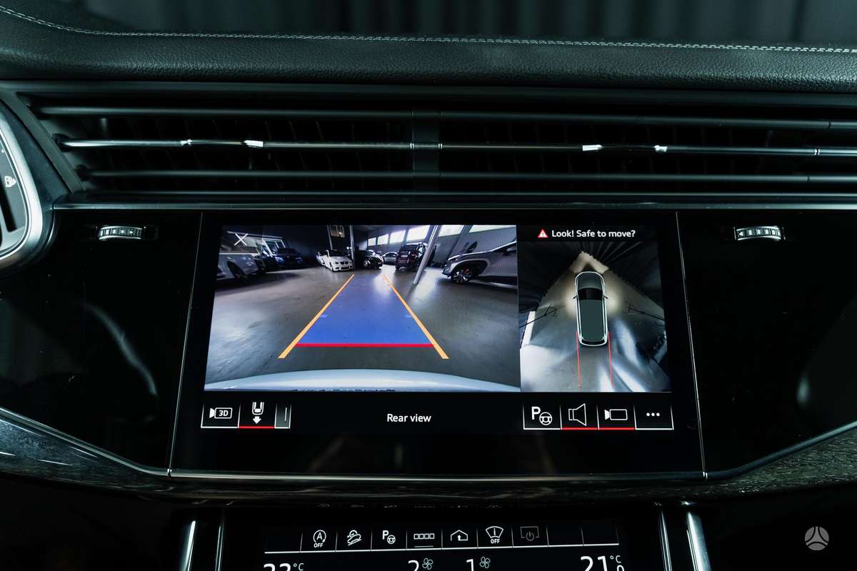 Audi Q7, 3.0 l., off-road / crossover