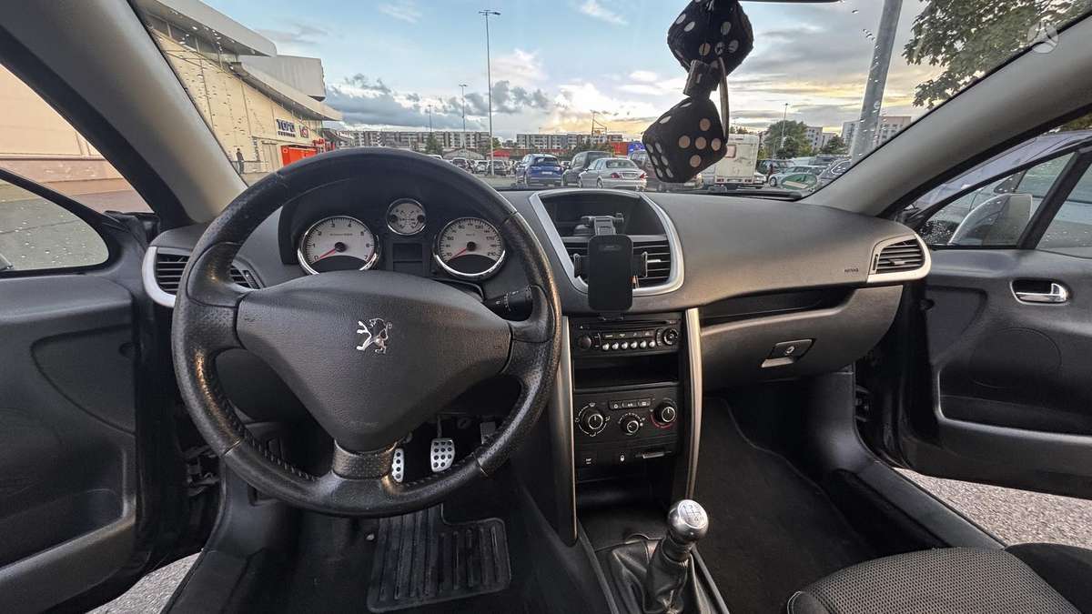 Peugeot 207 - 9