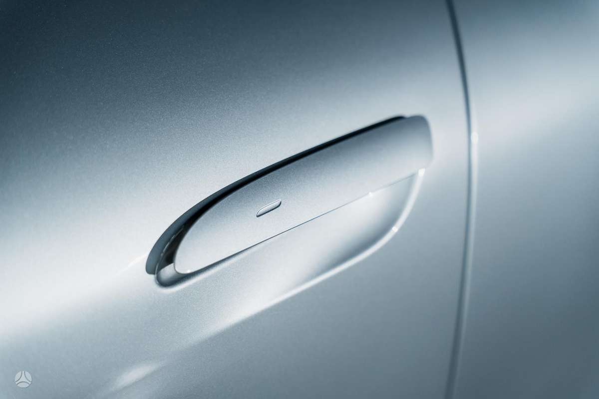 Porsche Taycan, hatchback