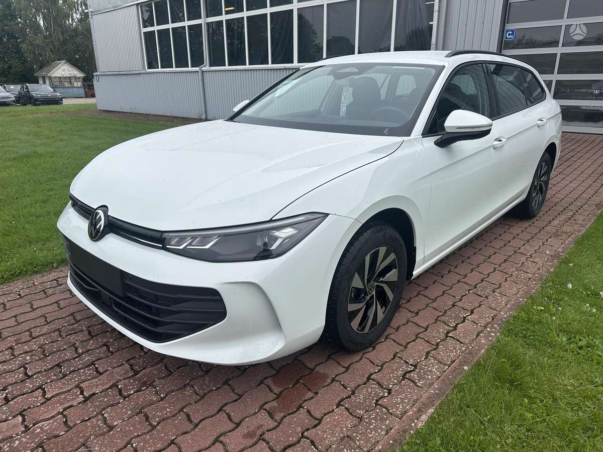 Volkswagen Passat - 1