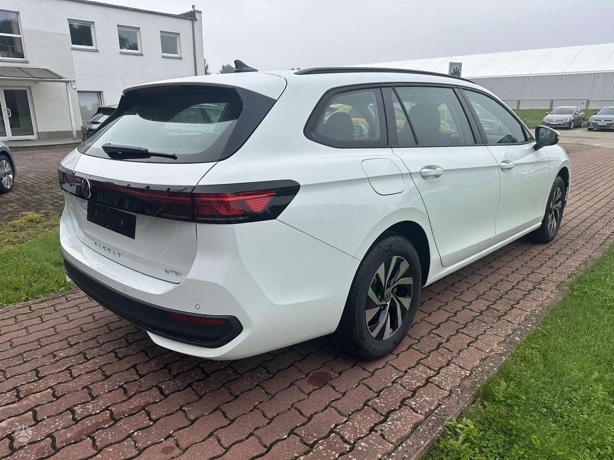 Volkswagen Passat - 5