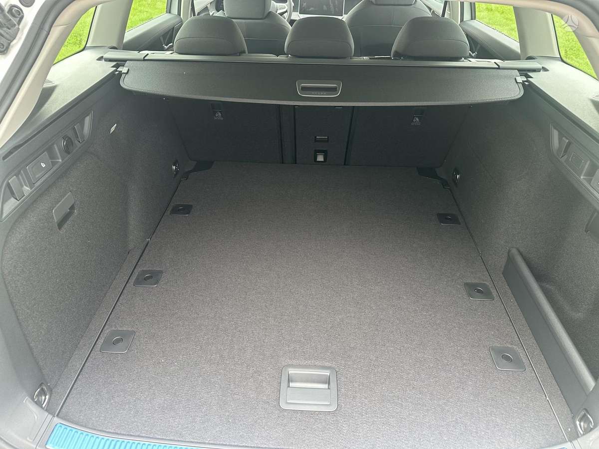 Volkswagen Passat - 8