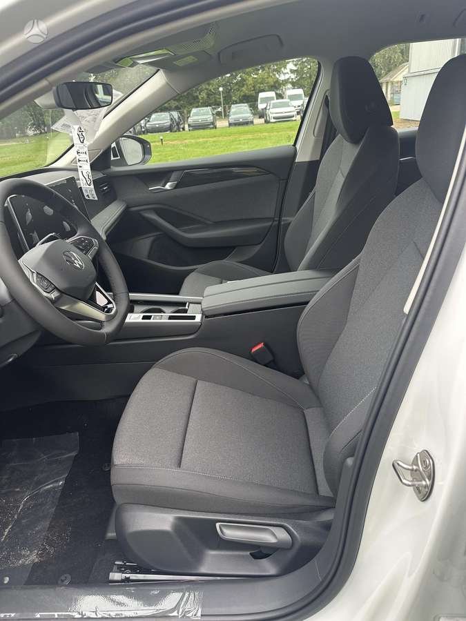 Volkswagen Passat - 12