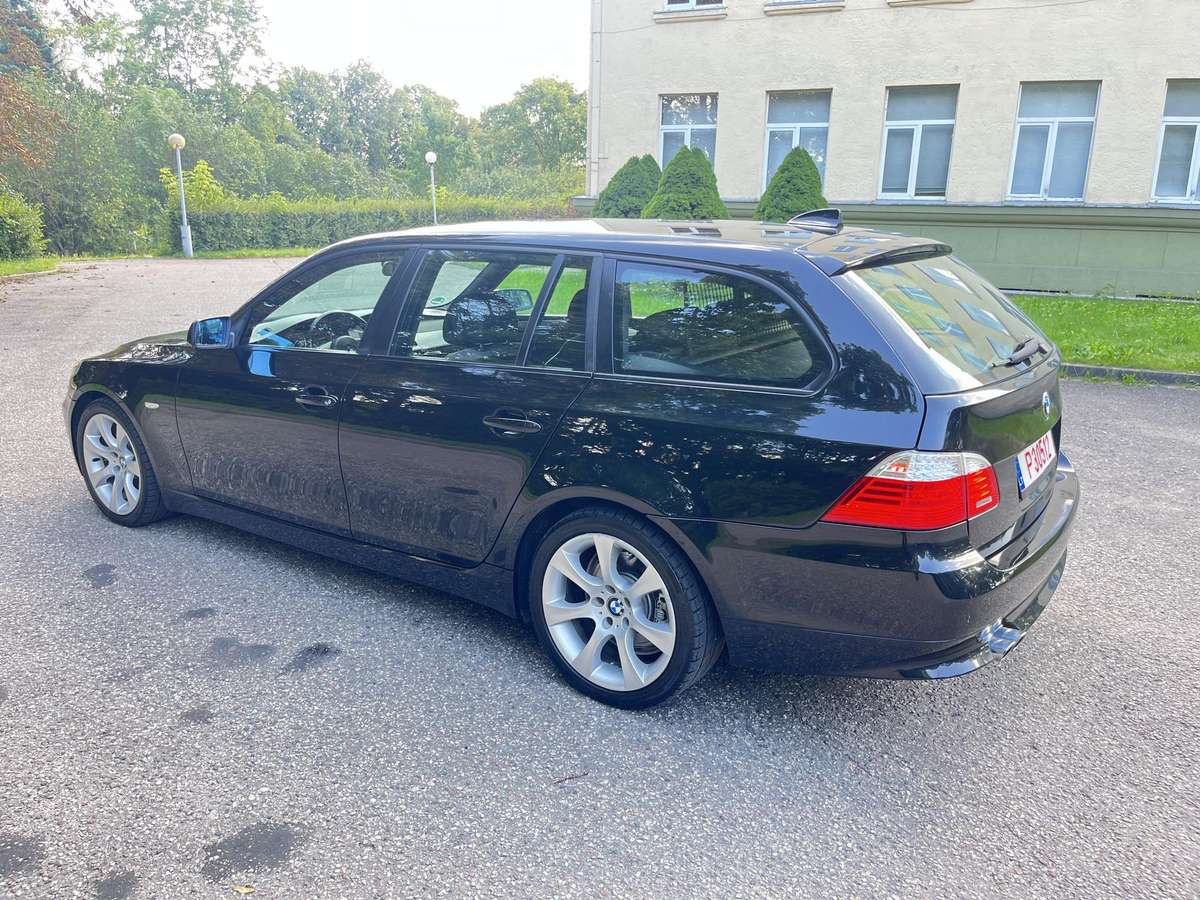 BMW 525, 2.5 l., Универсал