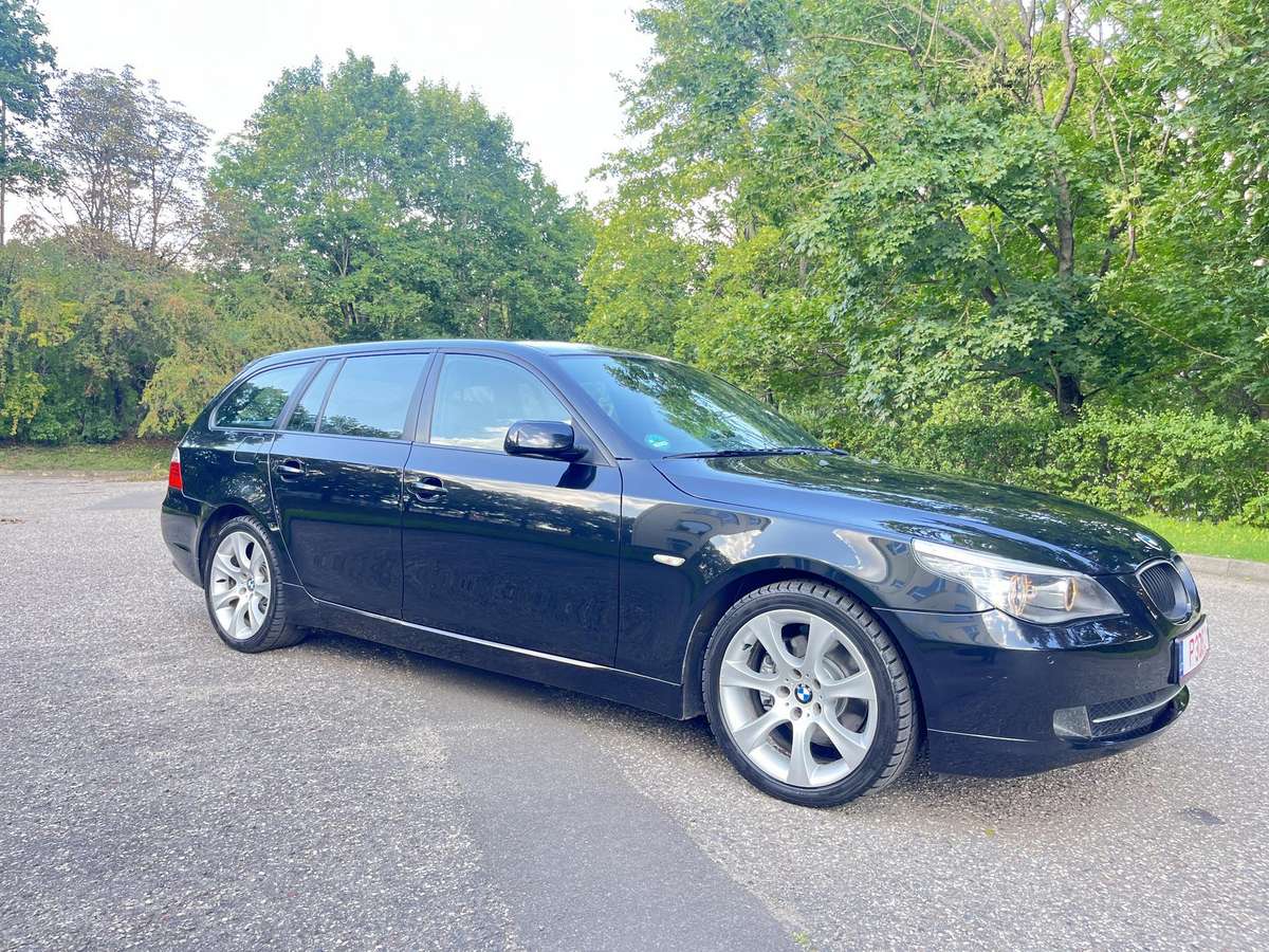 BMW 525, 2.5 l., Универсал
