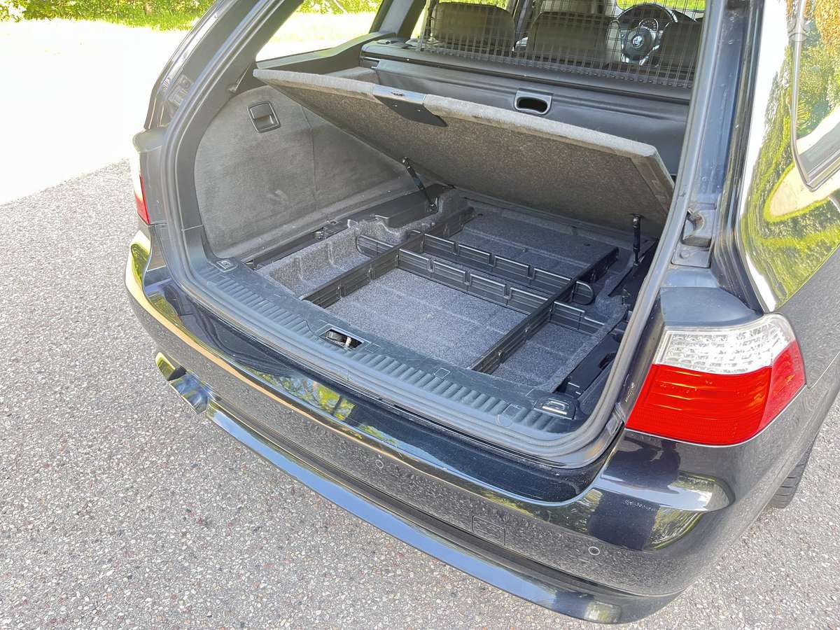 BMW 525, 2.5 l., Универсал