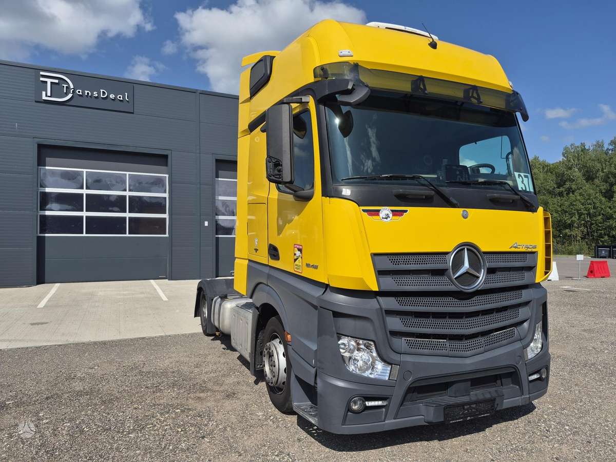 Mercedes-Benz Actros 1845, double sleeper