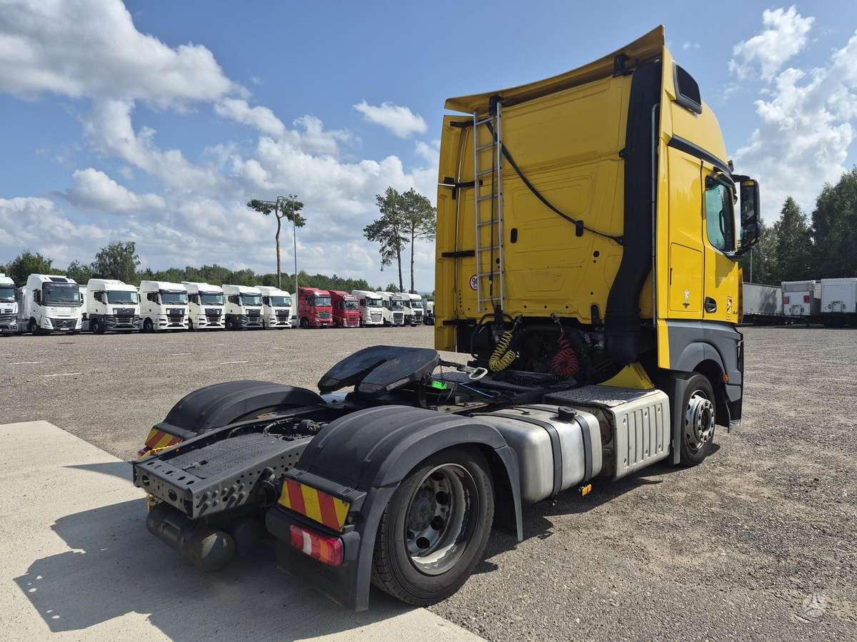 Mercedes-Benz Actros 1845, double sleeper