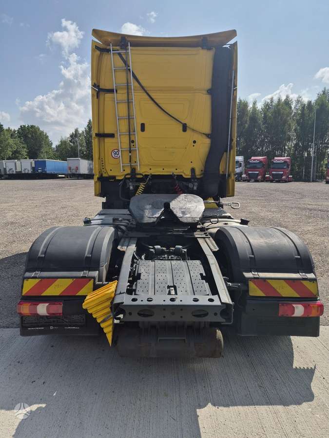 Mercedes-Benz Actros 1845, double sleeper