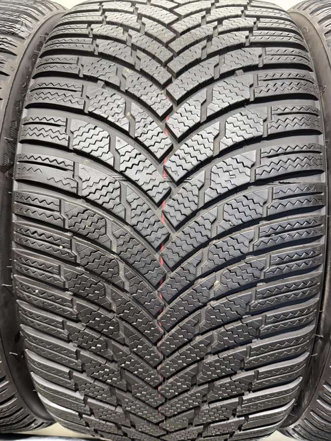 Firestone Winterhawk4/2023m, žieminės 255/35 R19