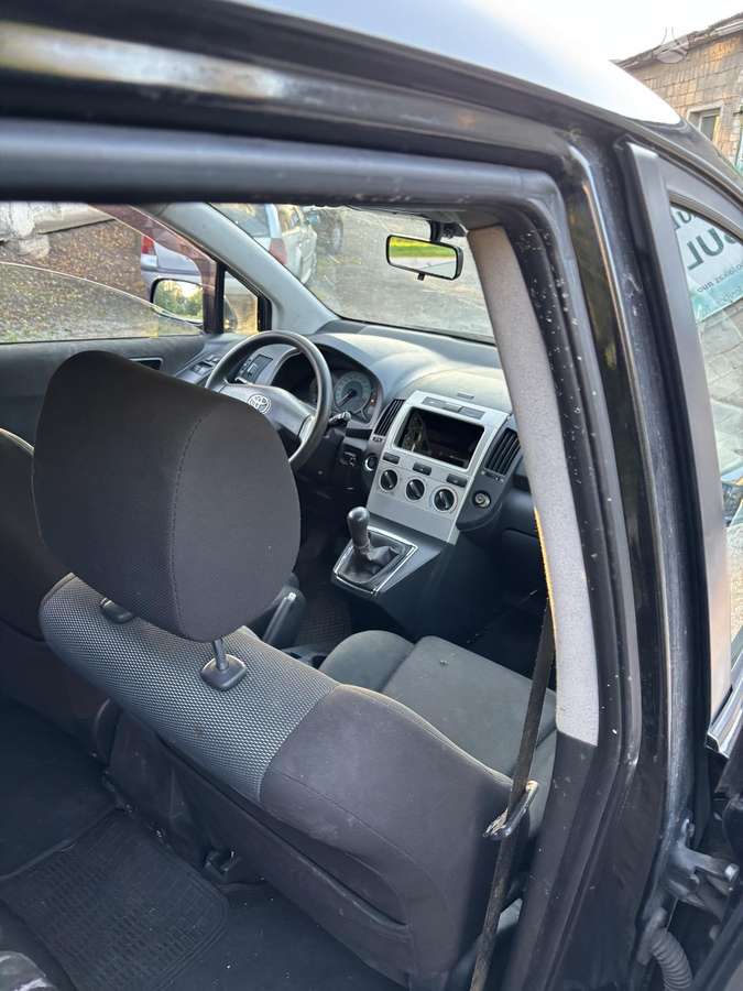 Toyota Corolla Verso - 7