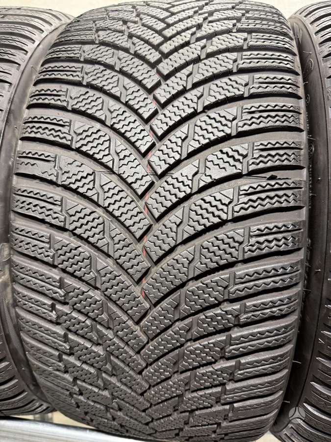 Firestone Winterhawk4/2023m, žieminės 255/35 R19