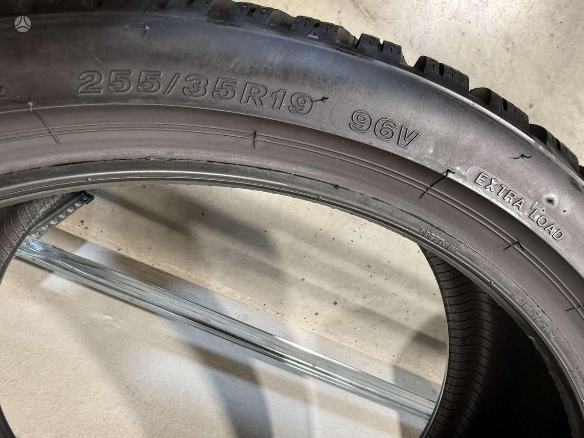 Firestone Winterhawk4/2023m, winter 255/35 R19