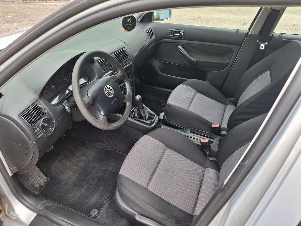 Volkswagen Golf - 7