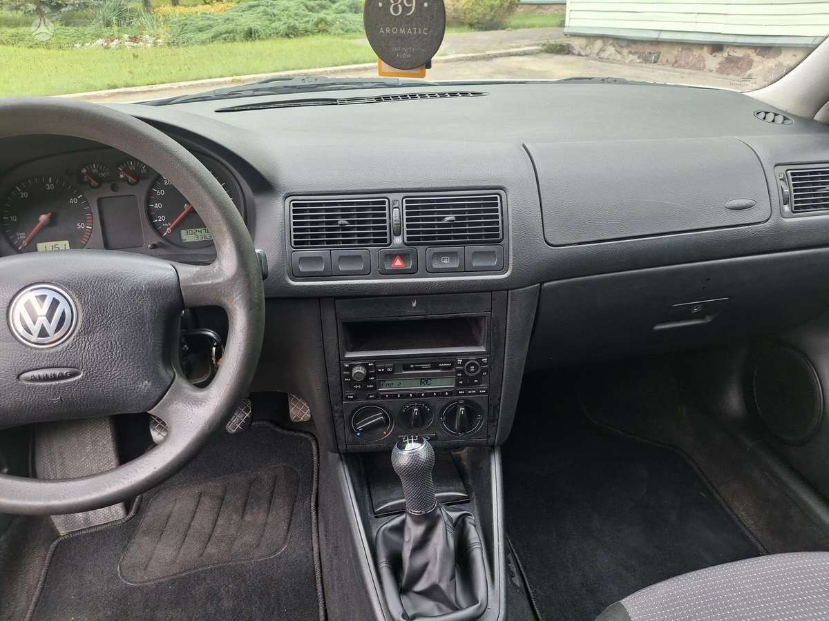 Volkswagen Golf - 9
