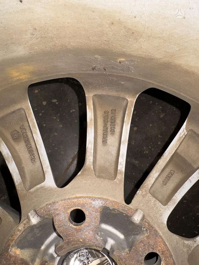 Chrysler Pacifica, light alloy, R17