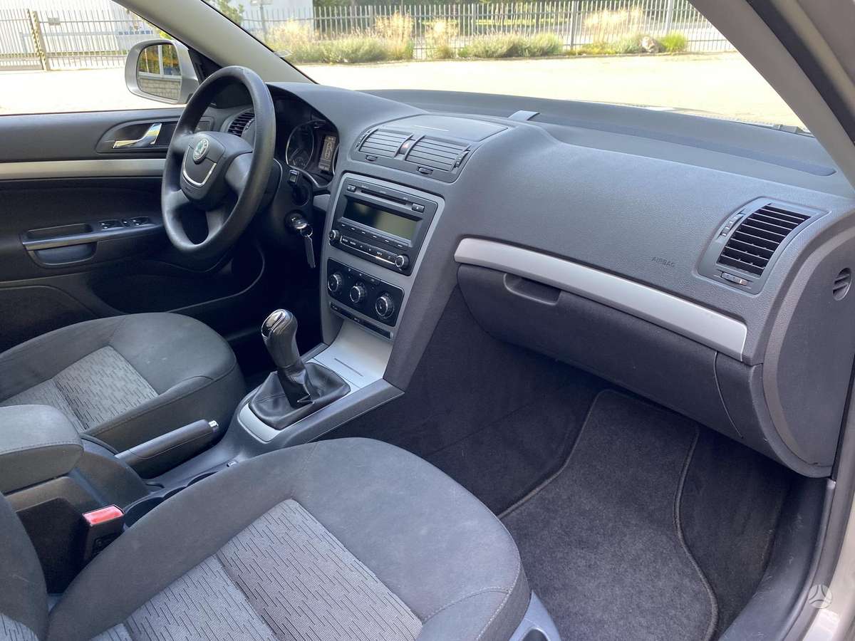 Skoda Octavia, 1.2 l., Хэтчбек