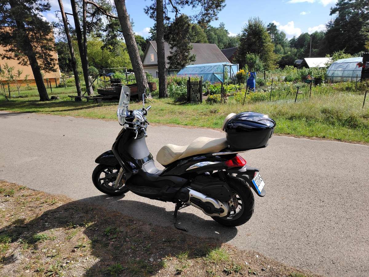 Piaggio Beverly 500cc, scooters / mopeds
