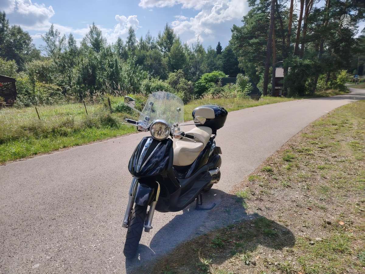 Piaggio Beverly 500cc, мотороллеры / мопеды