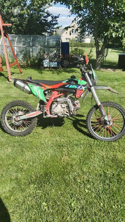 Asix DT190 190cc, motocross