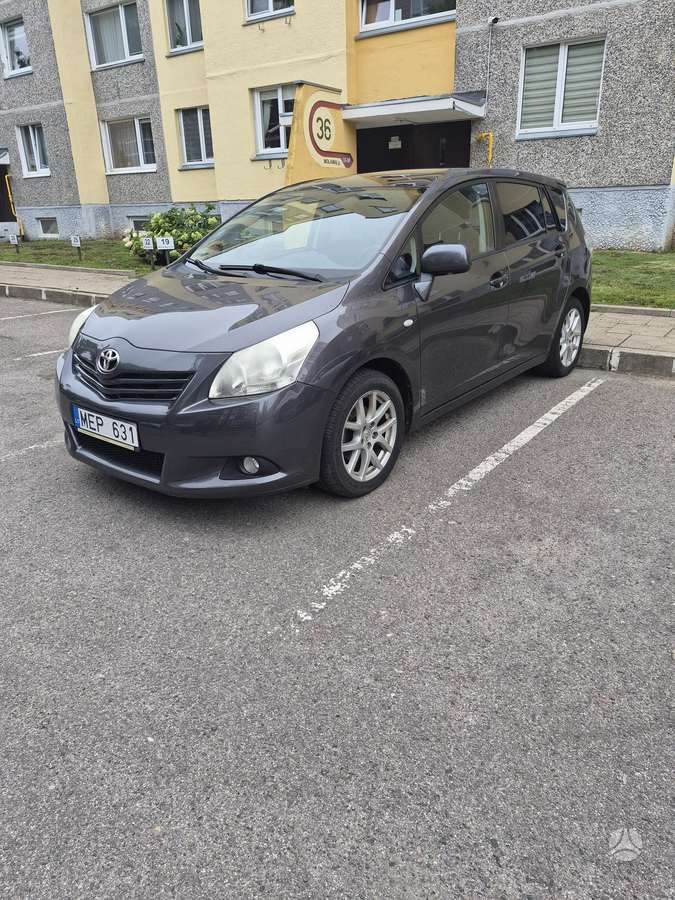 Toyota Verso - 3