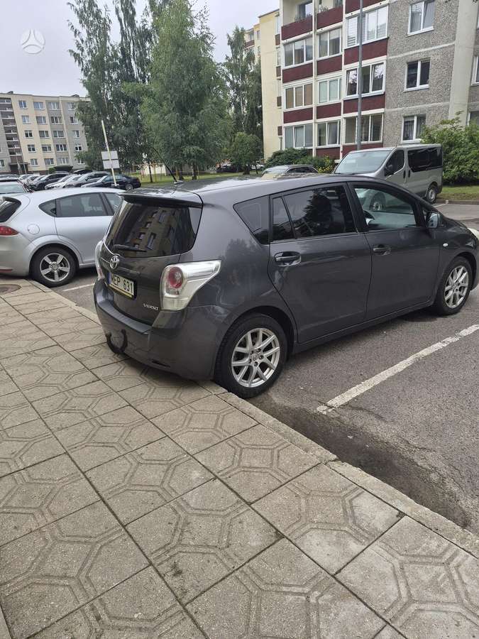 Toyota Verso - 5