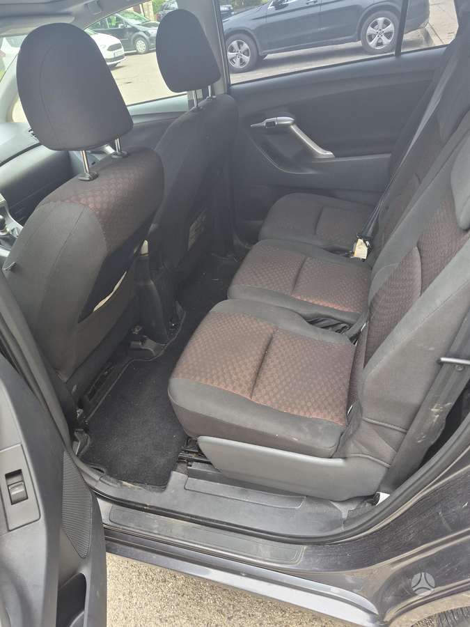 Toyota Verso - 7