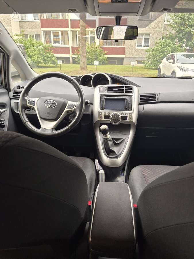 Toyota Verso - 8