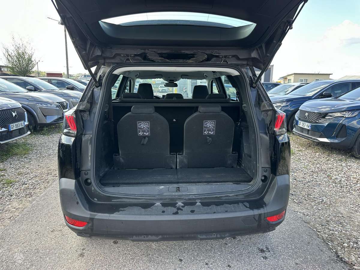Peugeot 5008 - 8