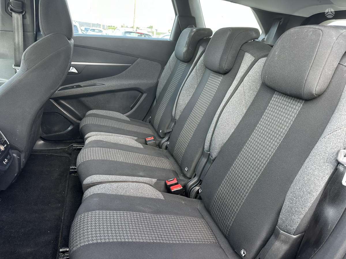 Peugeot 5008 - 10