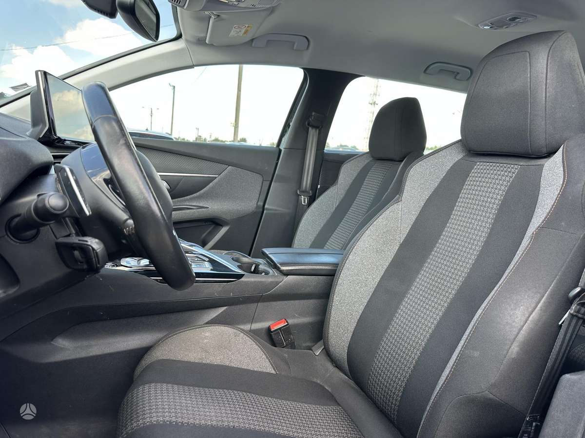 Peugeot 5008 - 9