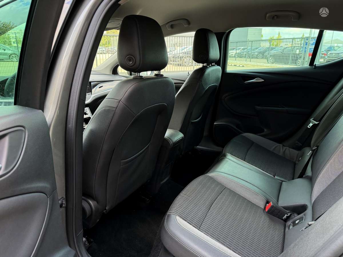 Opel Astra, 1.2 l., hatchback