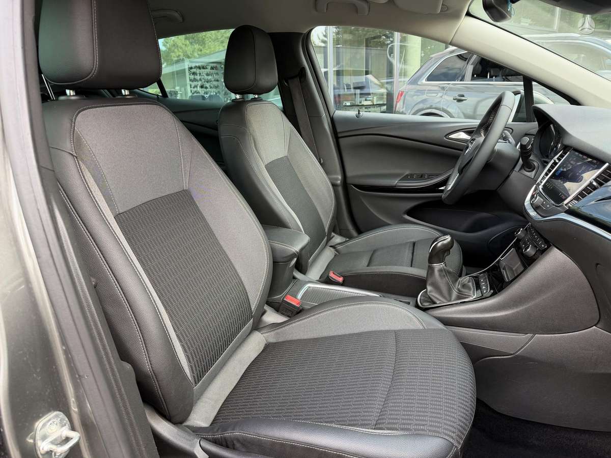 Opel Astra, 1.2 l., hatchback