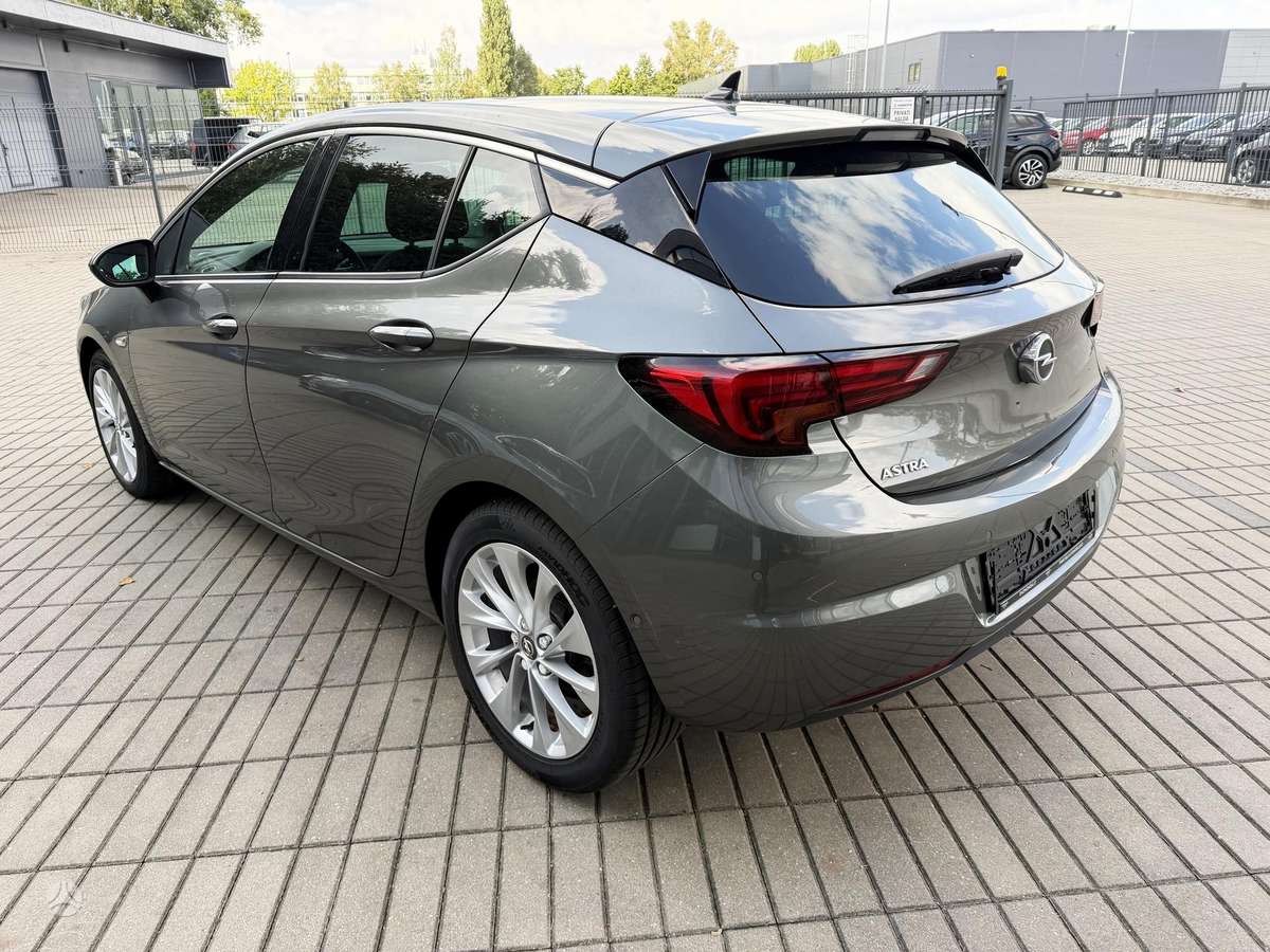 Opel Astra, 1.2 l., hatchback