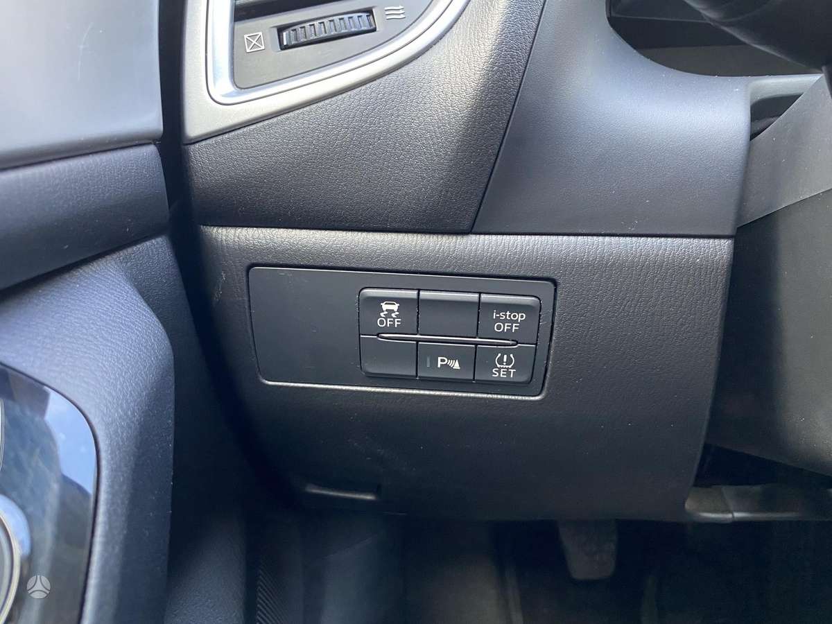 Mazda 3, 2.2 l., Хэтчбек