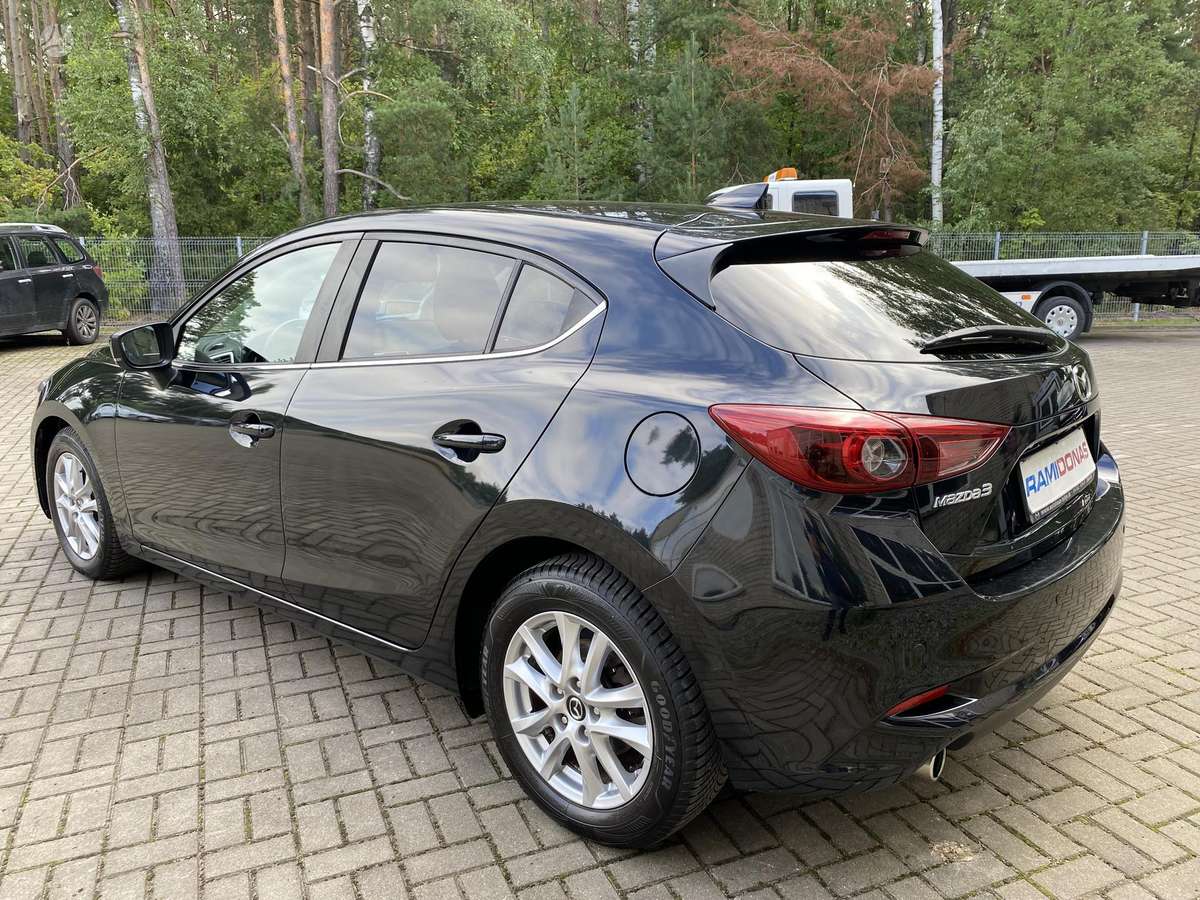 Mazda 3, 2.2 l., Хэтчбек