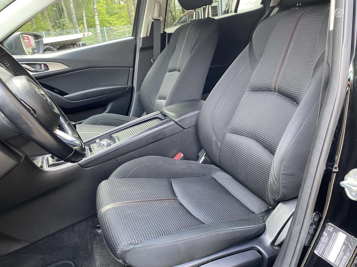 Mazda 3, 2.2 l., Хэтчбек