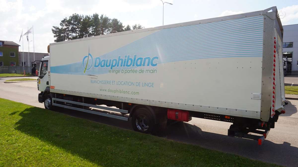 Renault D16  is Prancuzijos, box trucks / box vans