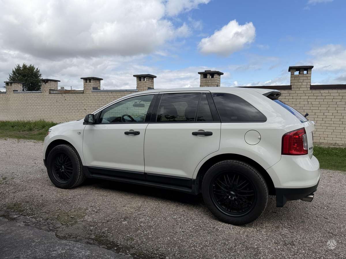 Ford Edge - 8