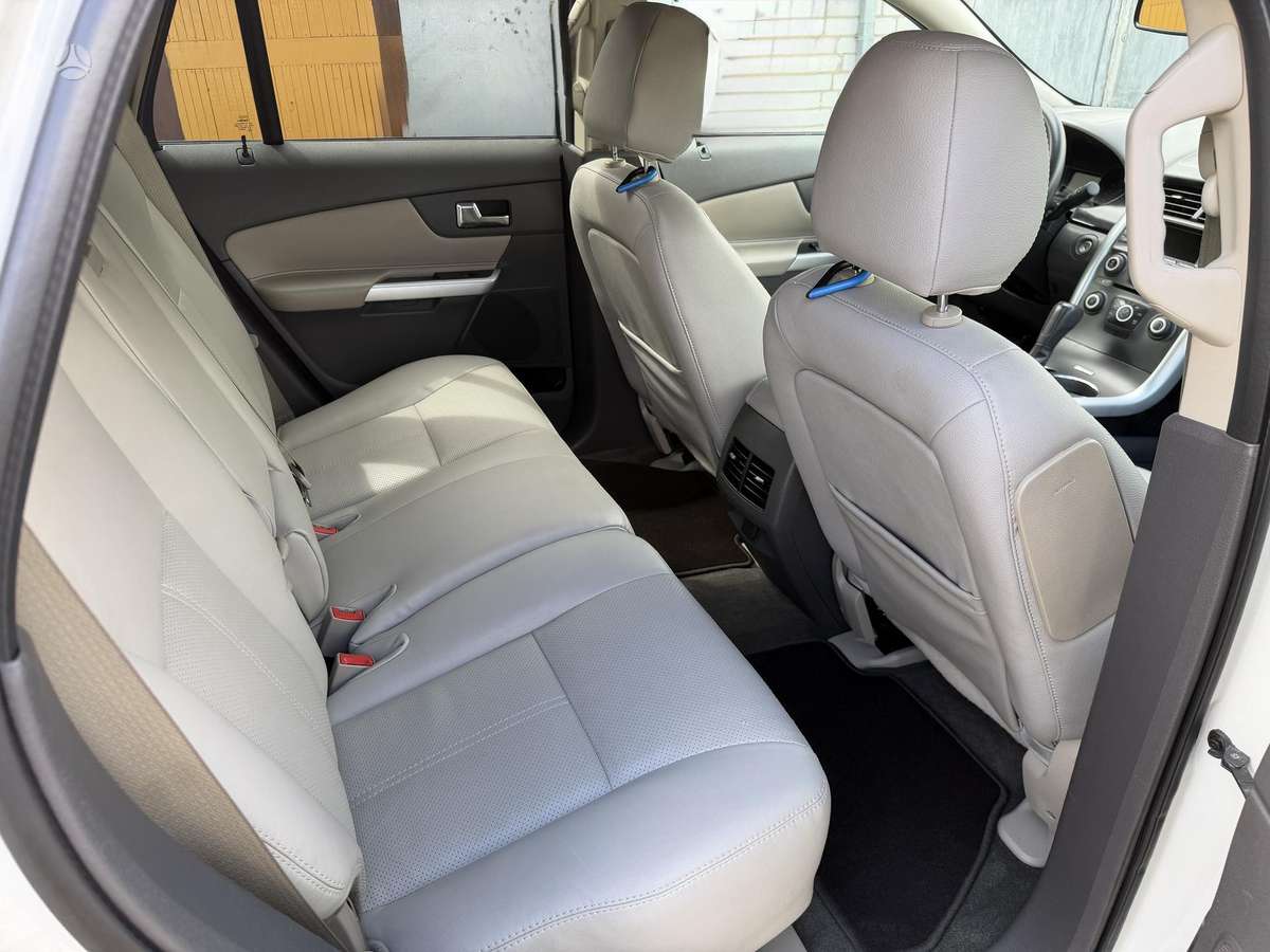Ford Edge - 11