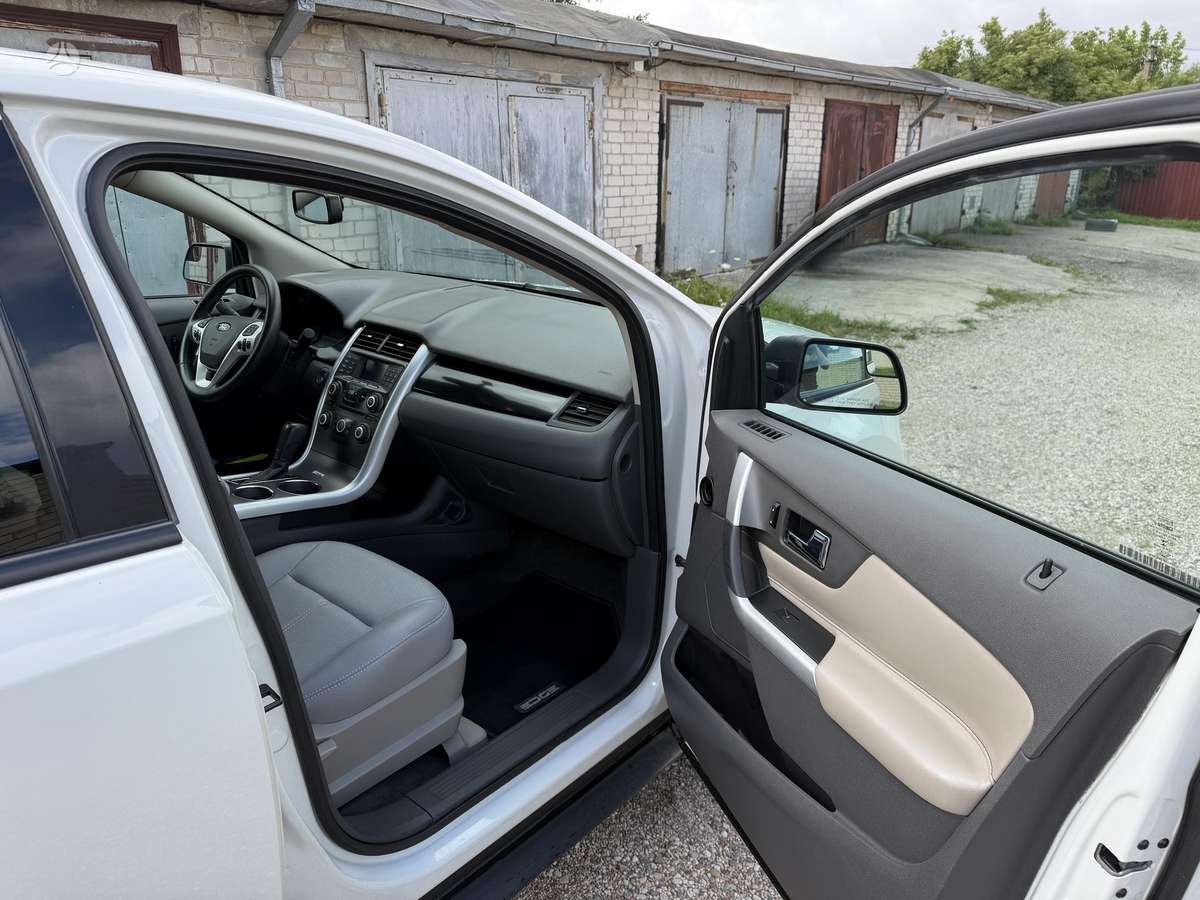 Ford Edge - 12