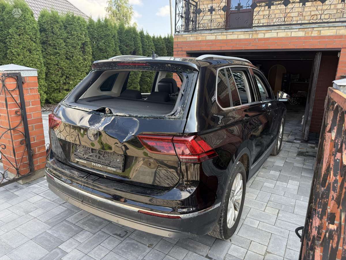 Volkswagen Tiguan - 2