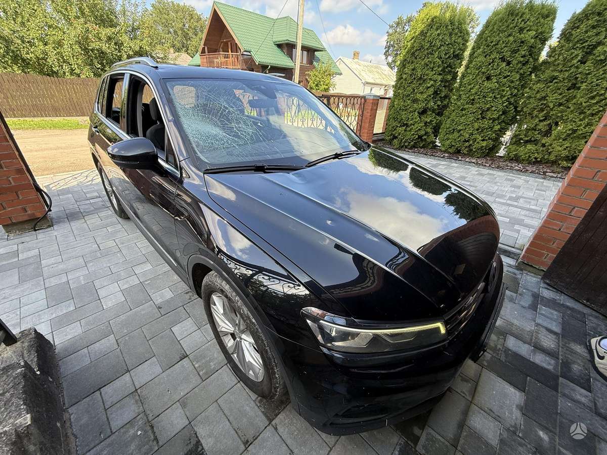 Volkswagen Tiguan - 6