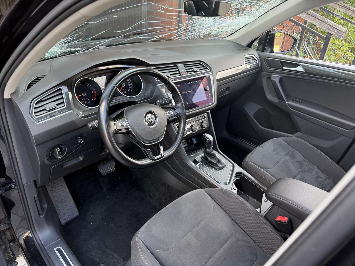 Volkswagen Tiguan - 8