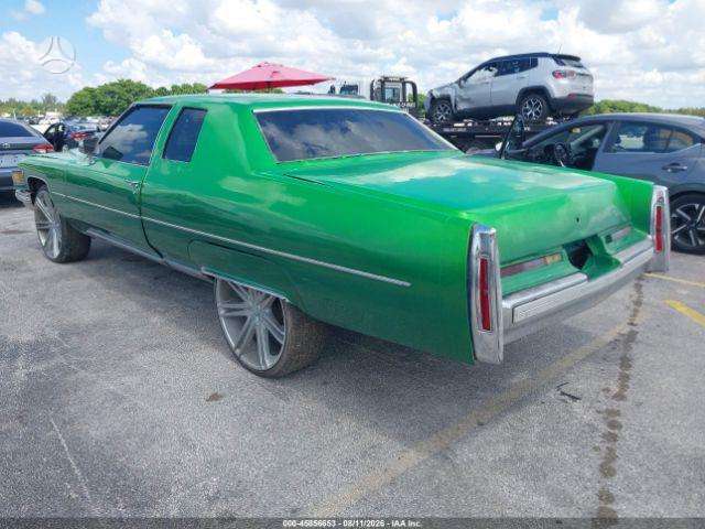 Cadillac DeVille, Седан