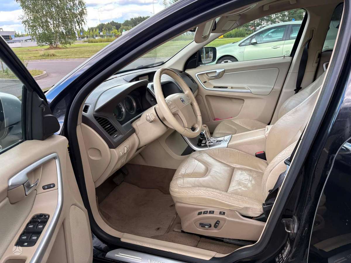 Volvo XC60 - 8