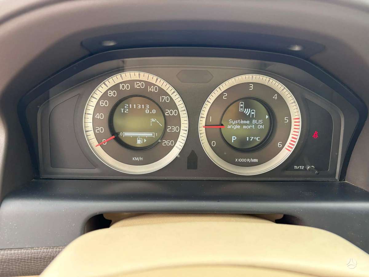 Volvo XC60 - 12